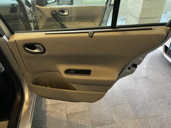 رنو، مگان (مونتاژ)