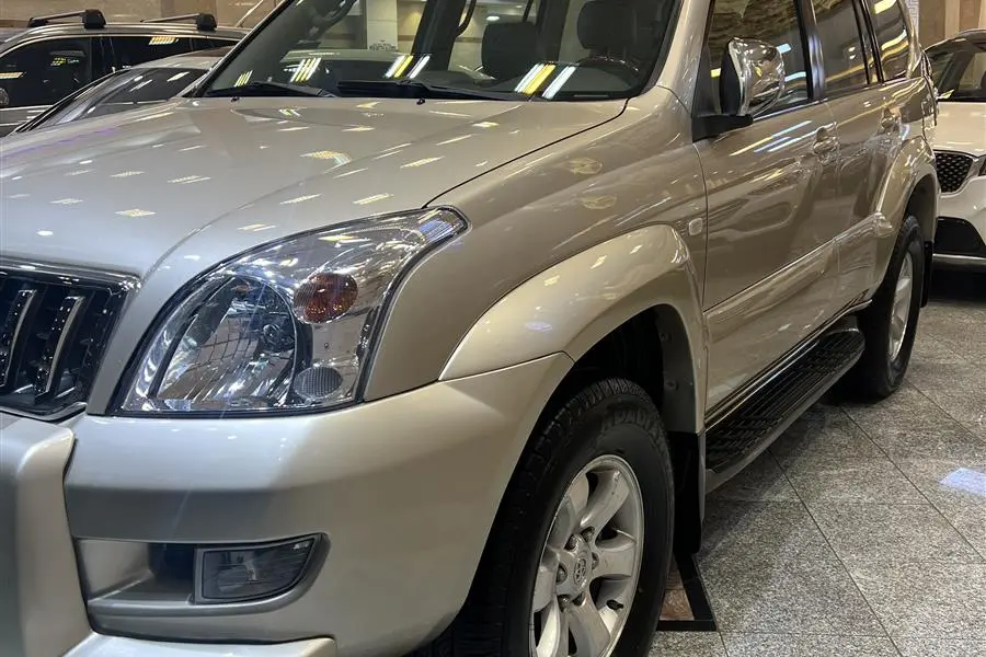 تویوتا  پرادو  چهار در