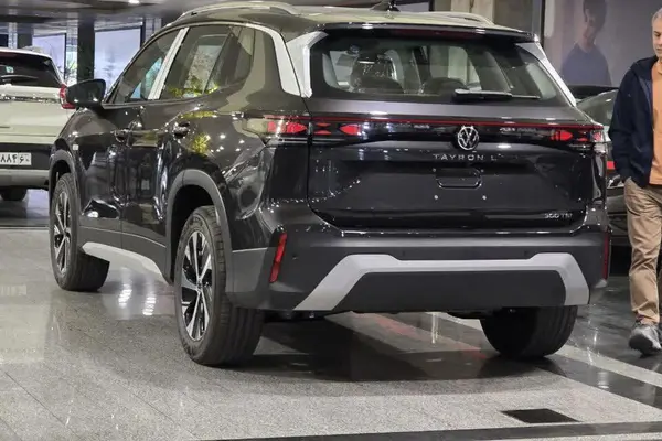 فولکس، تایرون L