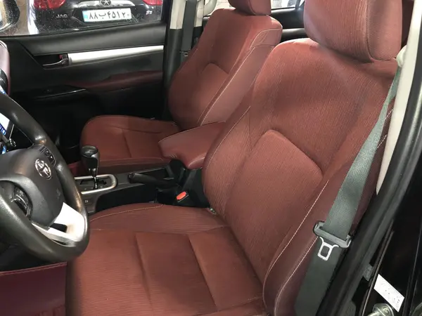 تویوتا، هایلوکس دو کابین