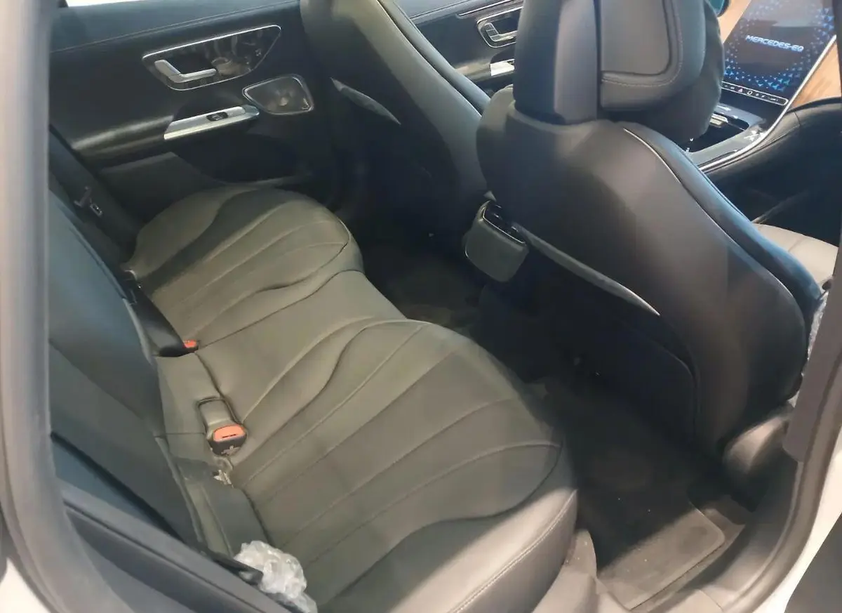 بنز،  EQE Sedan
