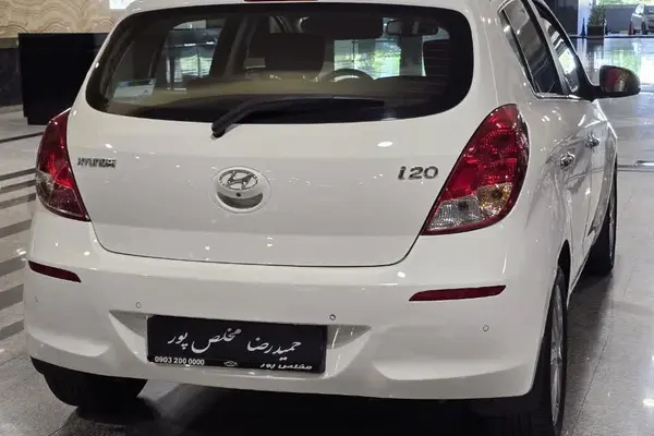 هیوندای  i20
