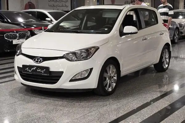هیوندای  i20