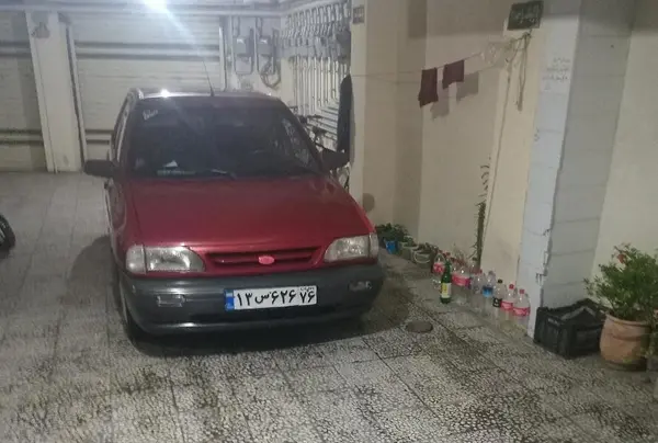 پراید، صندوق دار