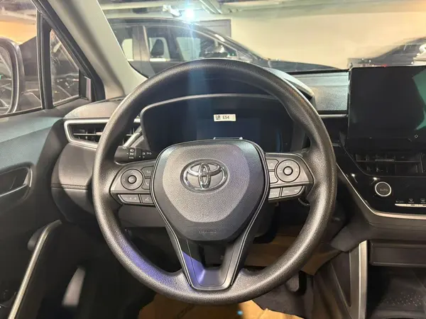 تویوتا، کرولا کراس هیبرید