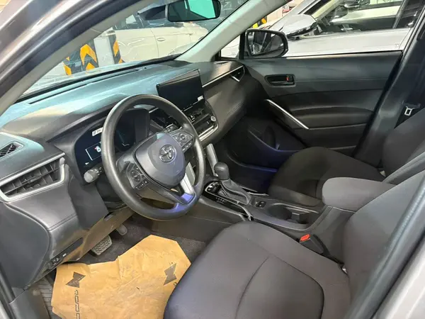 تویوتا، کرولا کراس هیبرید