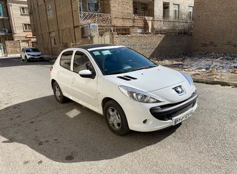 پژو، 207