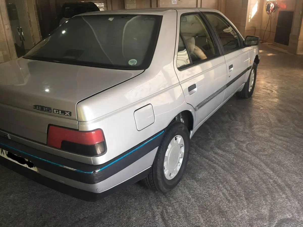 پژو،  405