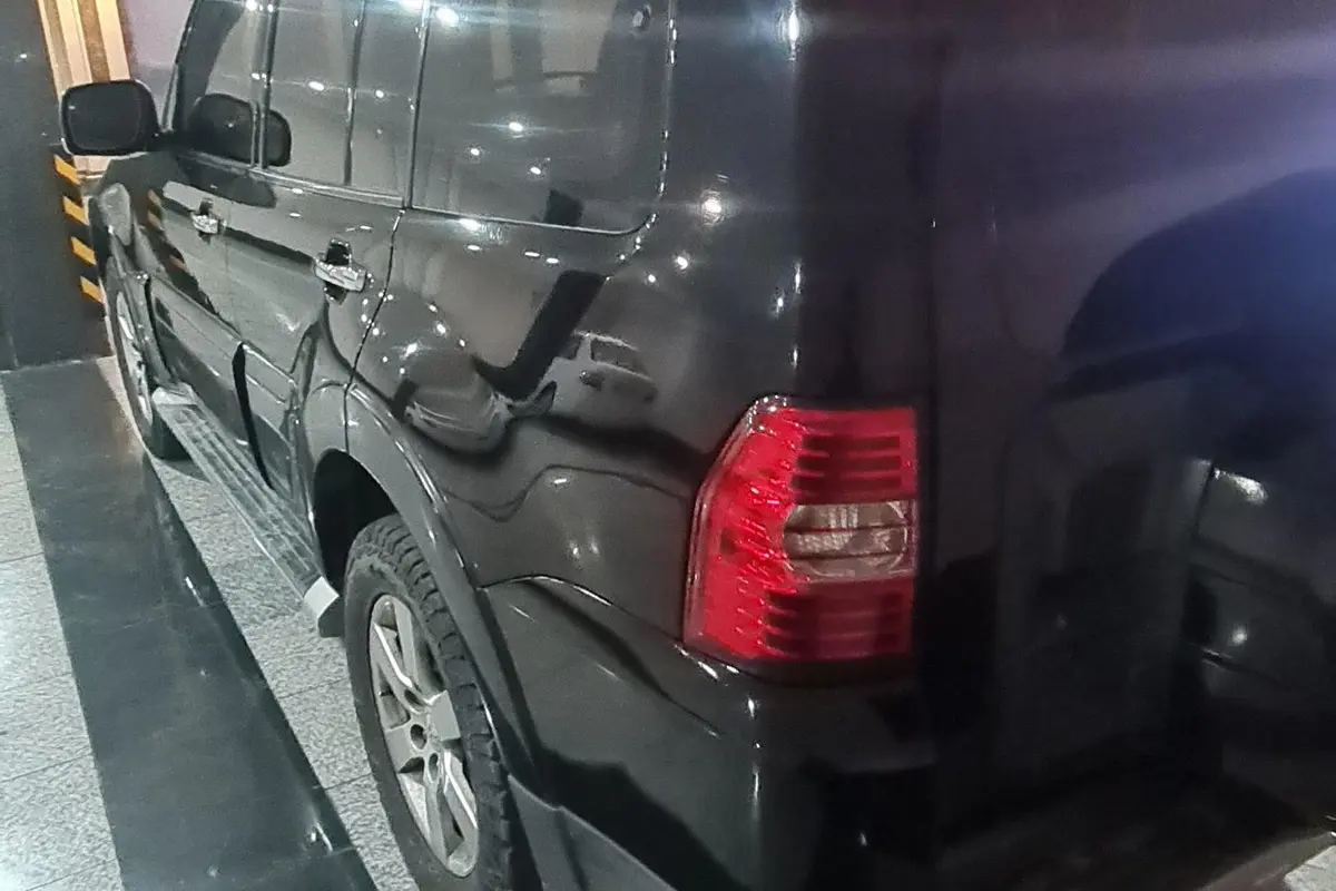 میتسوبیشی،  پاجرو چهار در