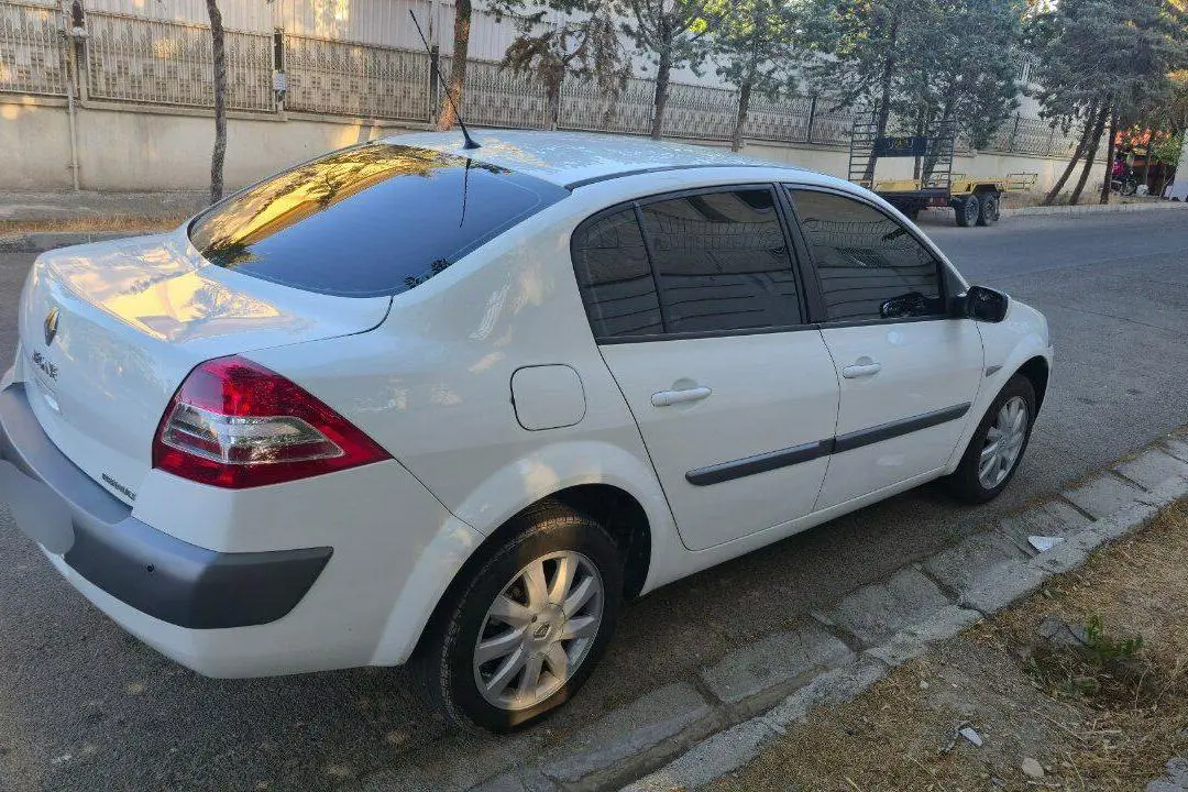 رنو،  مگان (مونتاژ)