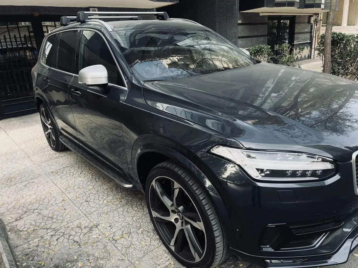ولوو،  XC90