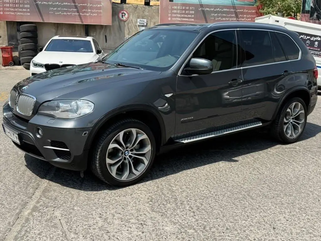 ب ام و،  X5