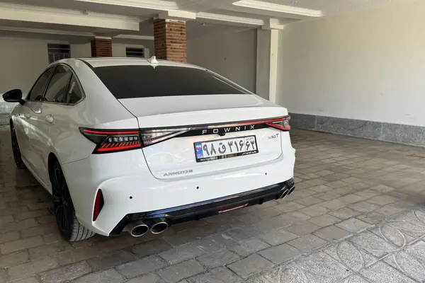 فونیکس  آریزو 8 (Z8)