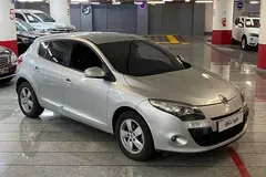 رنو، مگان هاچ بک