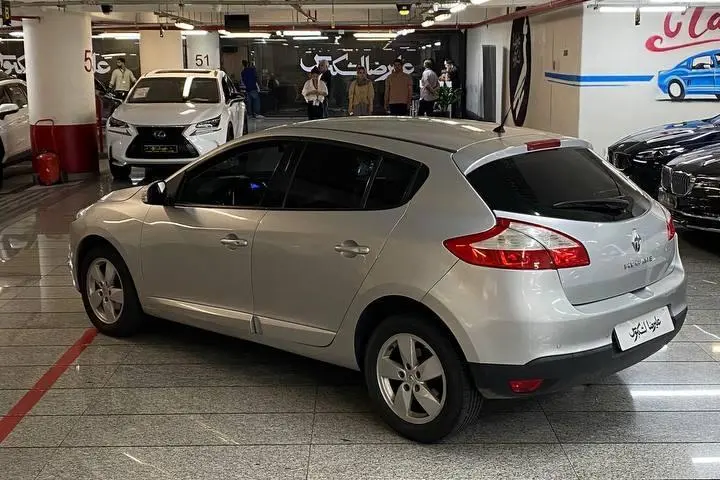 رنو  مگان هاچ بک