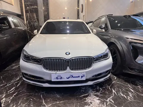 ب ام و، سری 7