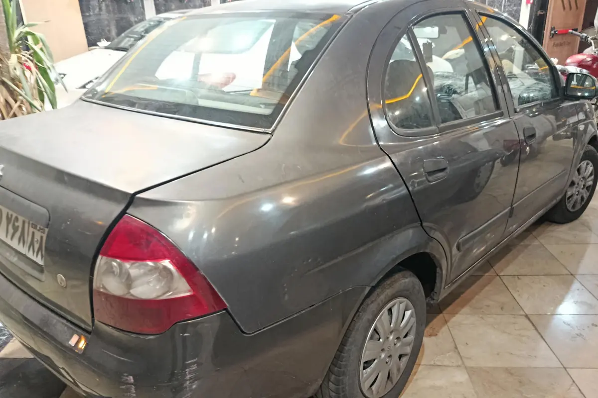 تیبا،  صندوق دار
