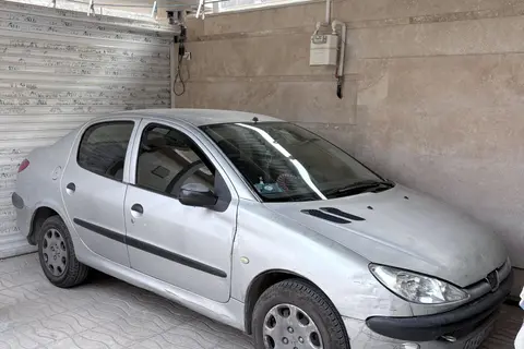 پژو، 206
