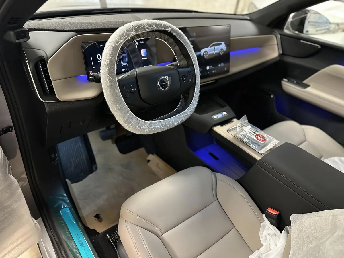 ولوو،  XC70