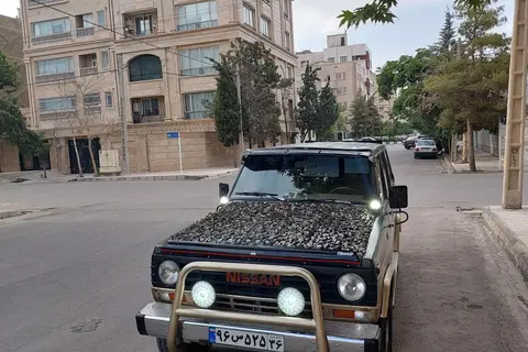 نیسان، پاترول چهار در