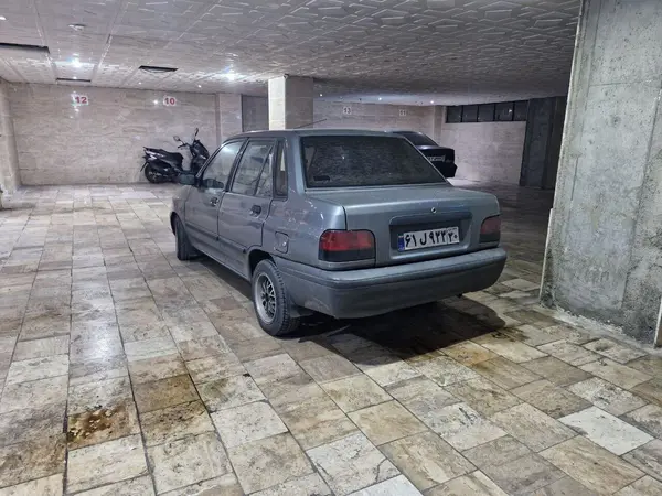 پراید، صندوق دار