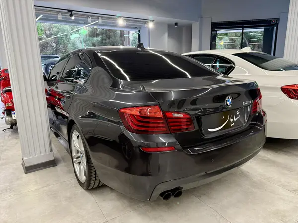 ب ام و، سری 5 سدان