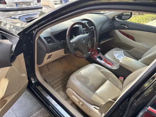 لکسوس، ES