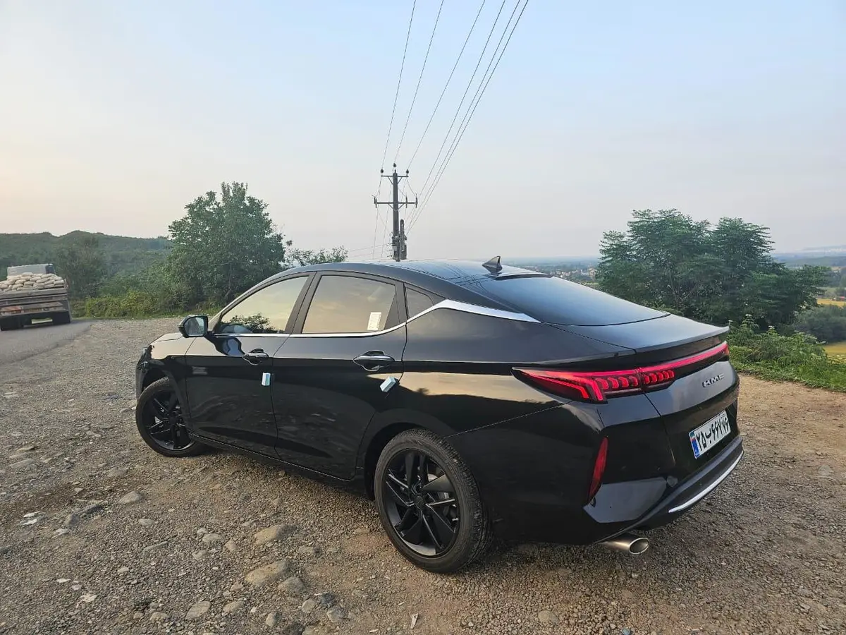 کی ام سی،  J7