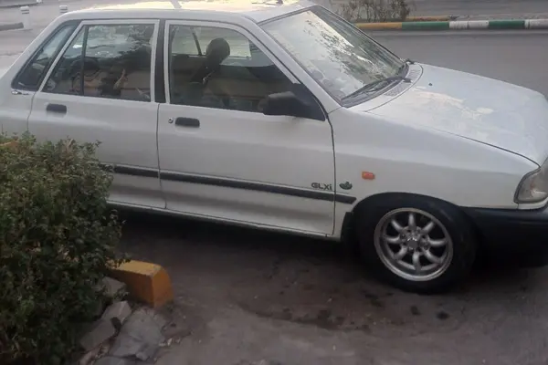 پراید، صندوق دار