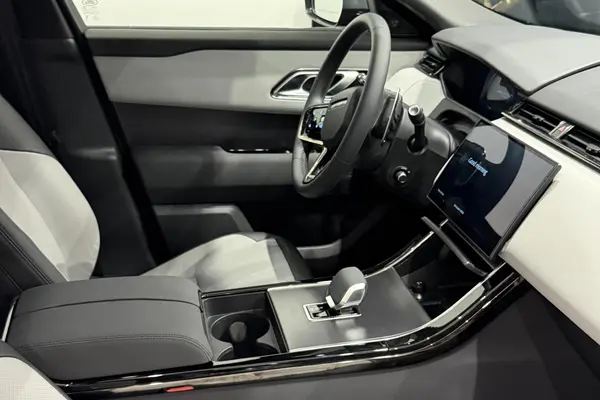 لندرور، رنجرور ولار