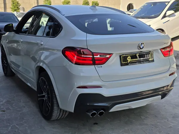 ب ام و  X4