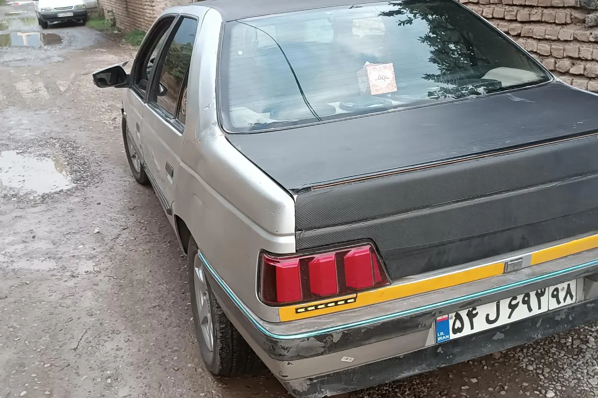 پژو،  405