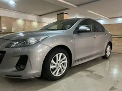 مزدا، 3 نیو صندوق دار