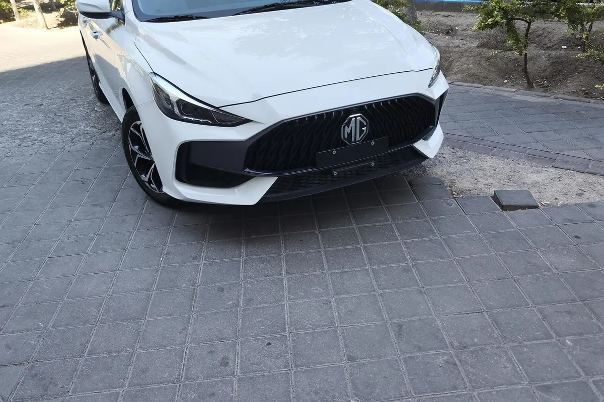 ام جی،  5