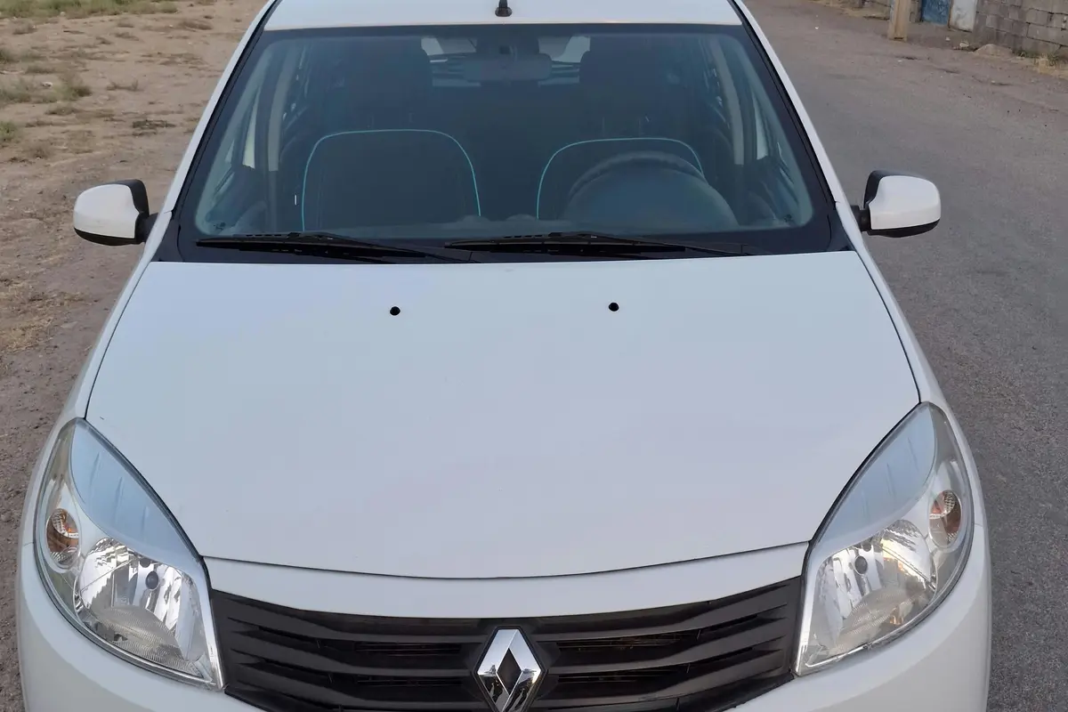 رنو،  ساندرو