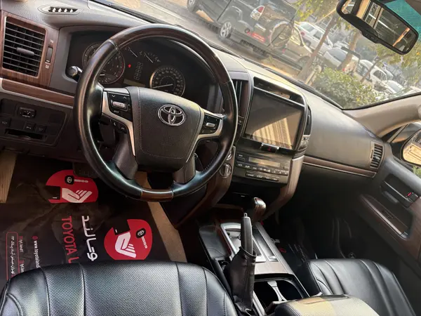 تویوتا، لندکروز چهار در