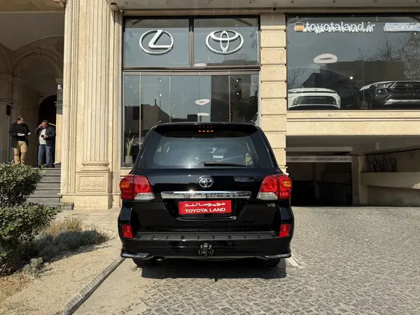 تویوتا، لندکروز چهار در