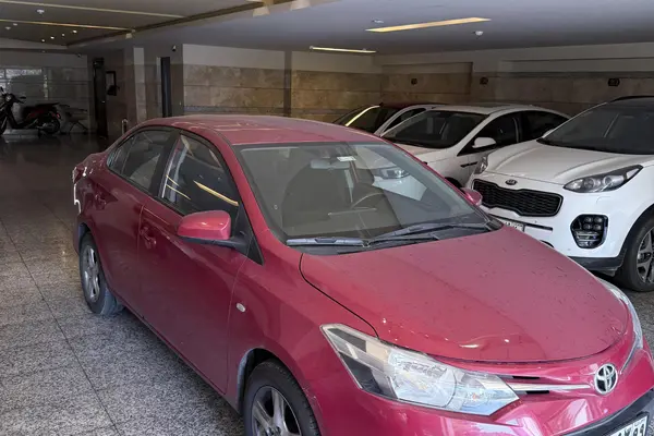 تویوتا، یاریس صندوق دار