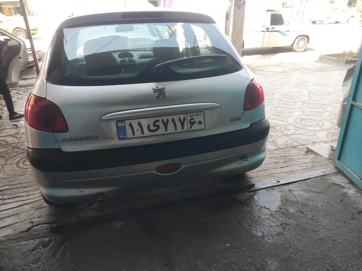 پژو،  206