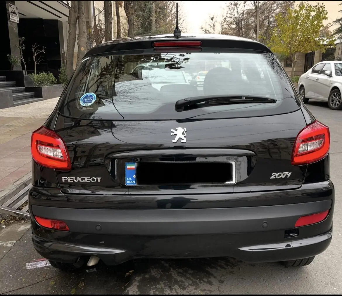 پژو،  207
