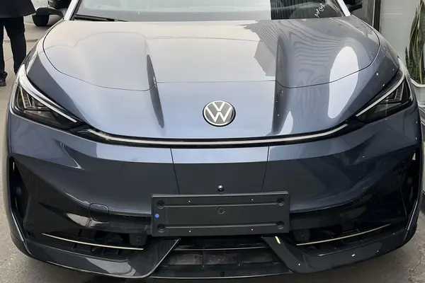 فولکس، آی دی یونیکس