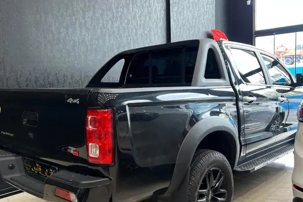 کی ام سی  T8
