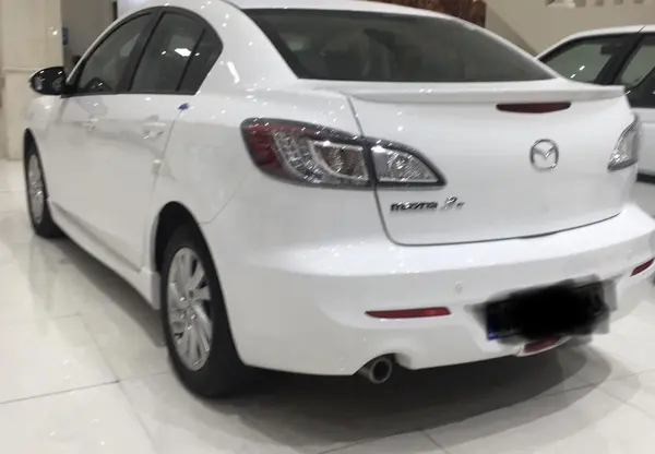 مزدا، 3 نیو صندوق دار