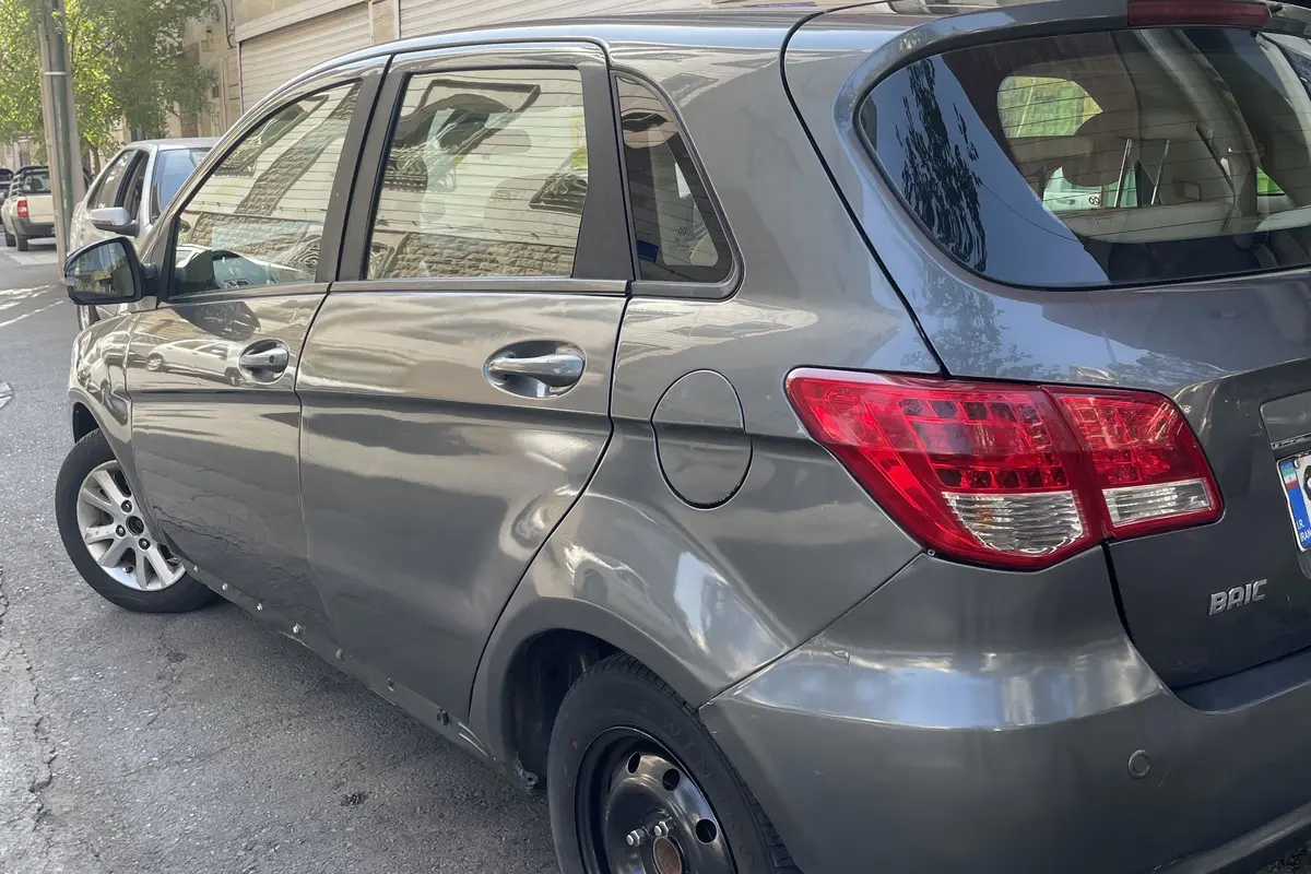 بایک،  سابرینا هاچ بک