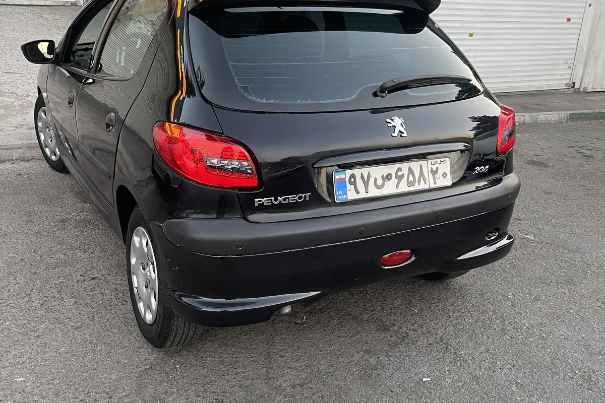 پژو،  206