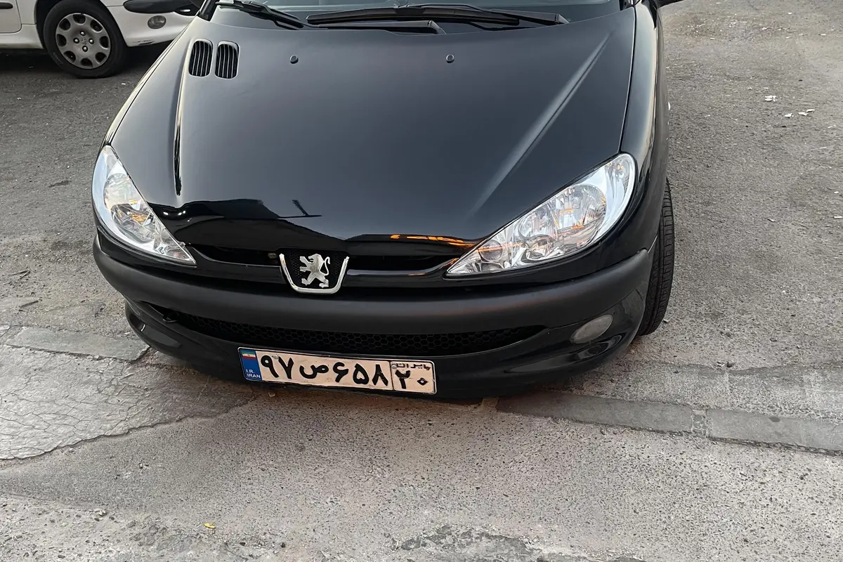 پژو،  206