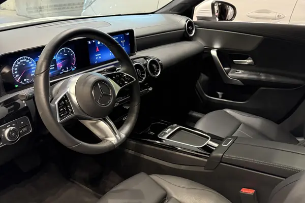 بنز، کلاس A سدان