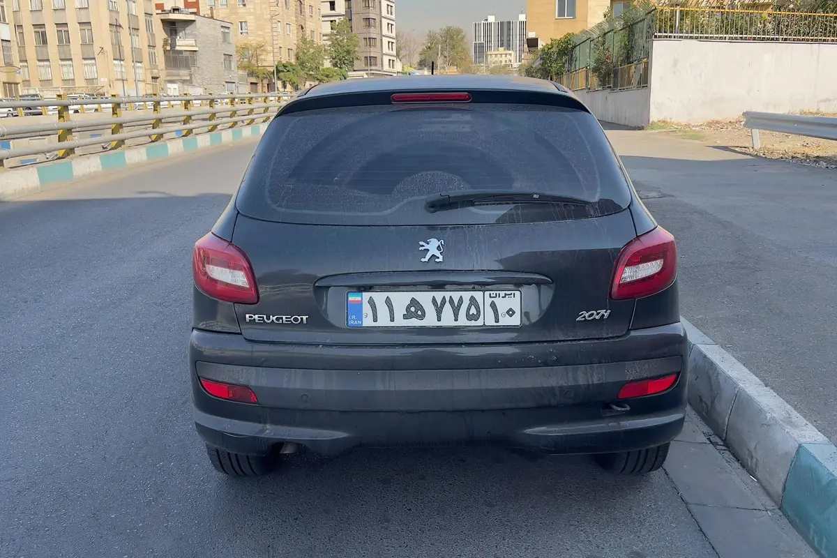 پژو،  207