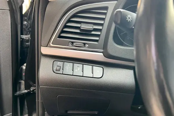 هیوندای، النترا