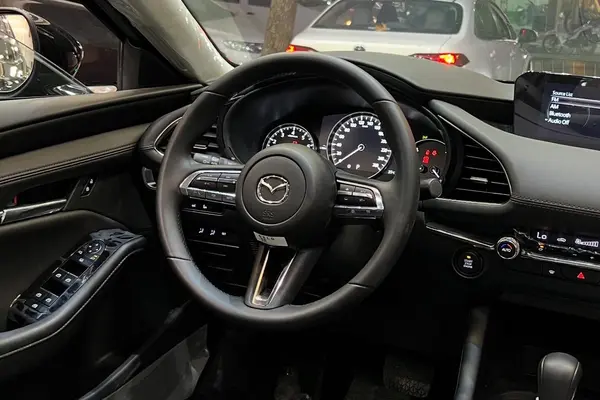 مزدا، 3 وارداتی